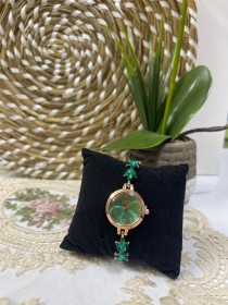 ساعة اوراق الشجر