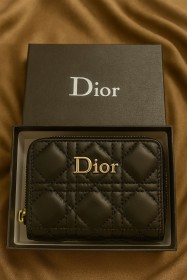 محفظة ديور_Dior